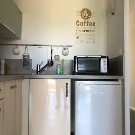 Les Pieds Dans L'eau ! *