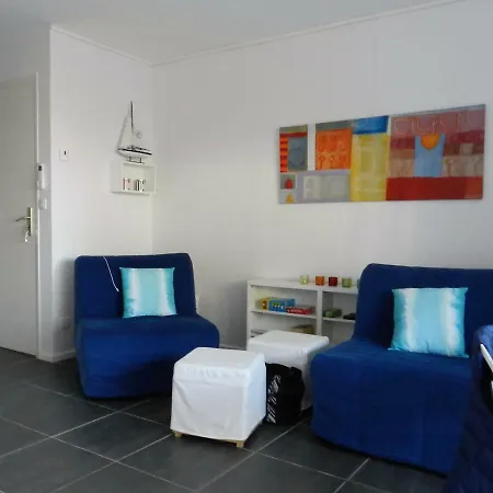 Апартаменти Les Pieds Dans L'eau ! *