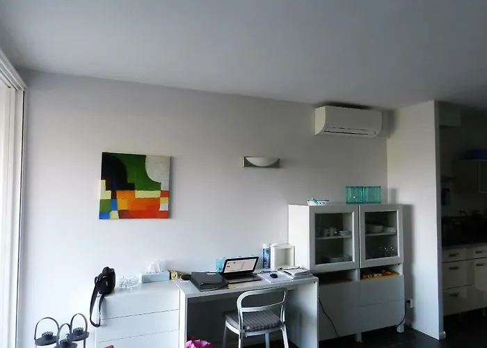 Les Pieds Dans L'eau !